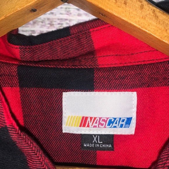 FOCO NASCAR Flannel XL Limited Edition Long Sleeve Button Up Shirt Red & Black - Picture 2 of 4
